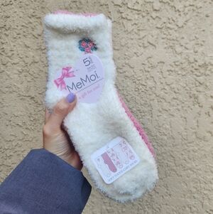 Memoi pastel pink and white floral and hearts soft touch cozy fuzzy socks